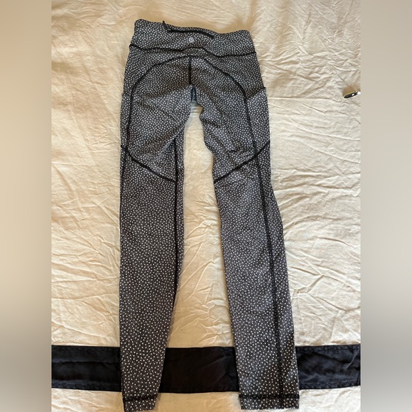 Lululemon Reflective Shine Leggings - Picture 2 of 6